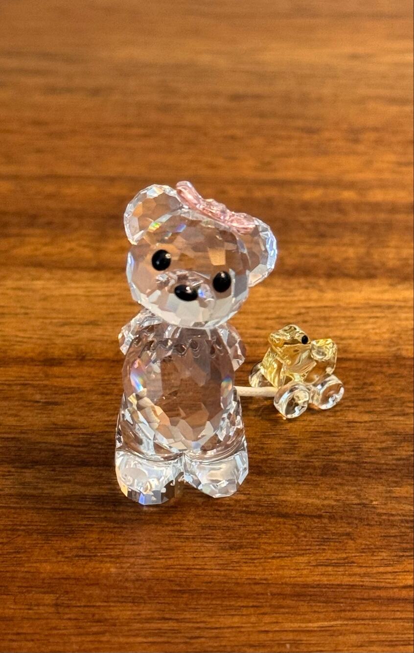 Swarovski Kris Bear “It’s a Girl” 949710 Retired Crystal Figurine